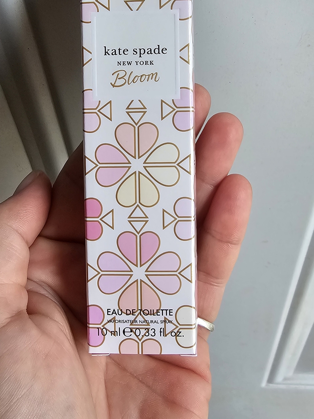kate spade White and Pink Fragrance Box